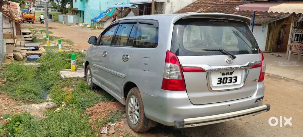 Toyota Innova 2013 Diesel 3rd Owner (showroom Service Record)