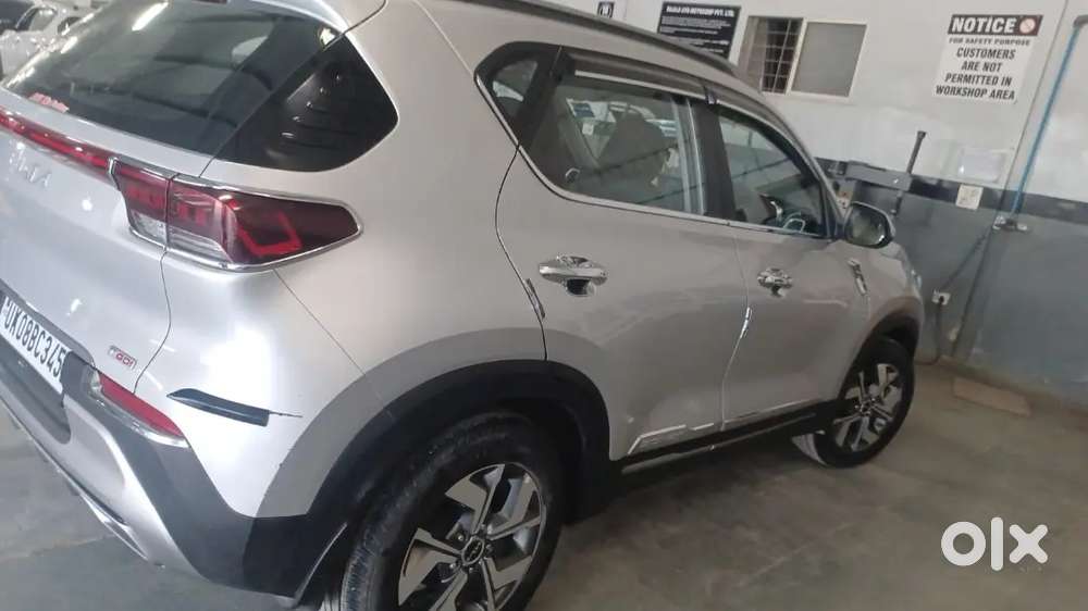 Kia Sonet 2023 Petrol 22000 Km Driven