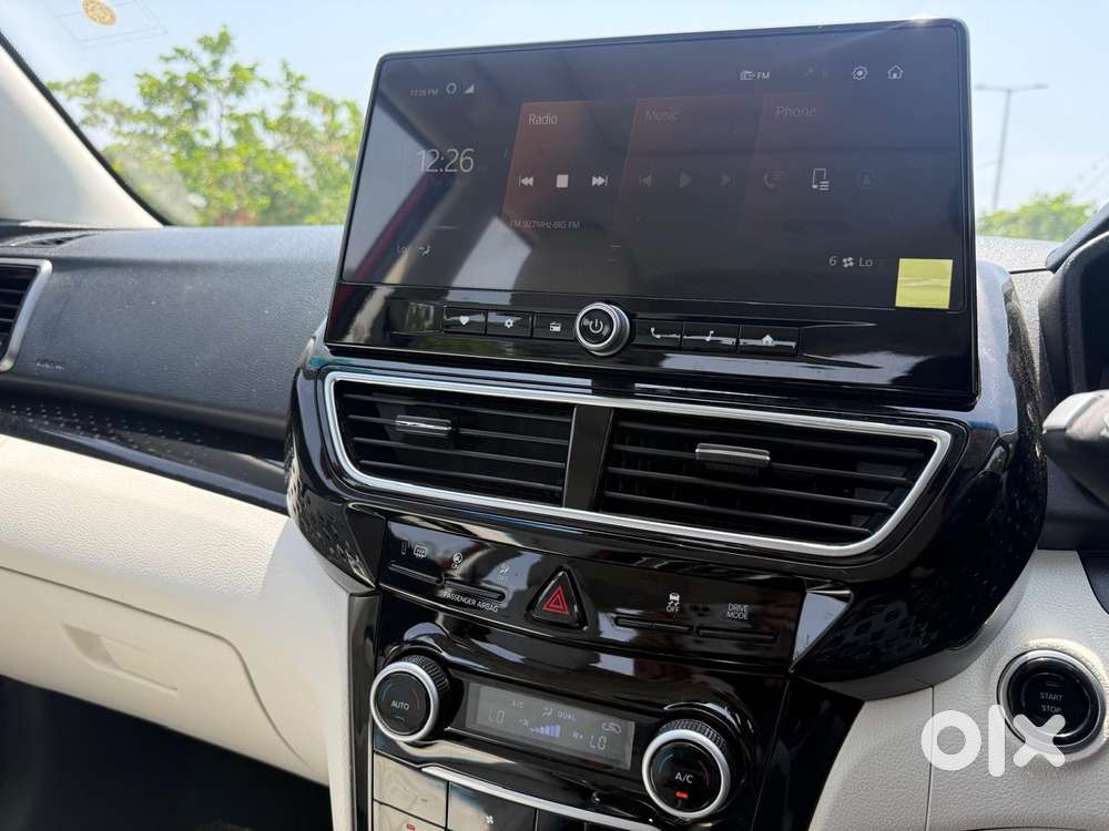 Mahindra Xuv 3xo Ax5 Pm At, 2025, Petrol