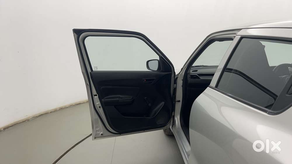 Maruti Suzuki Swift 1.3 Lxi, 2023, Petrol