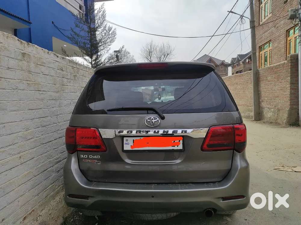 Toyota Fortuner 4*4 Manual