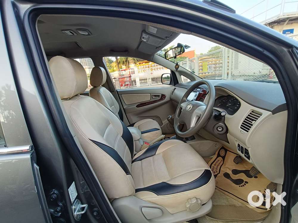 Toyota Innova 2.5 Gx (diesel) 7 Seater Bs Iv, 2014, Diesel