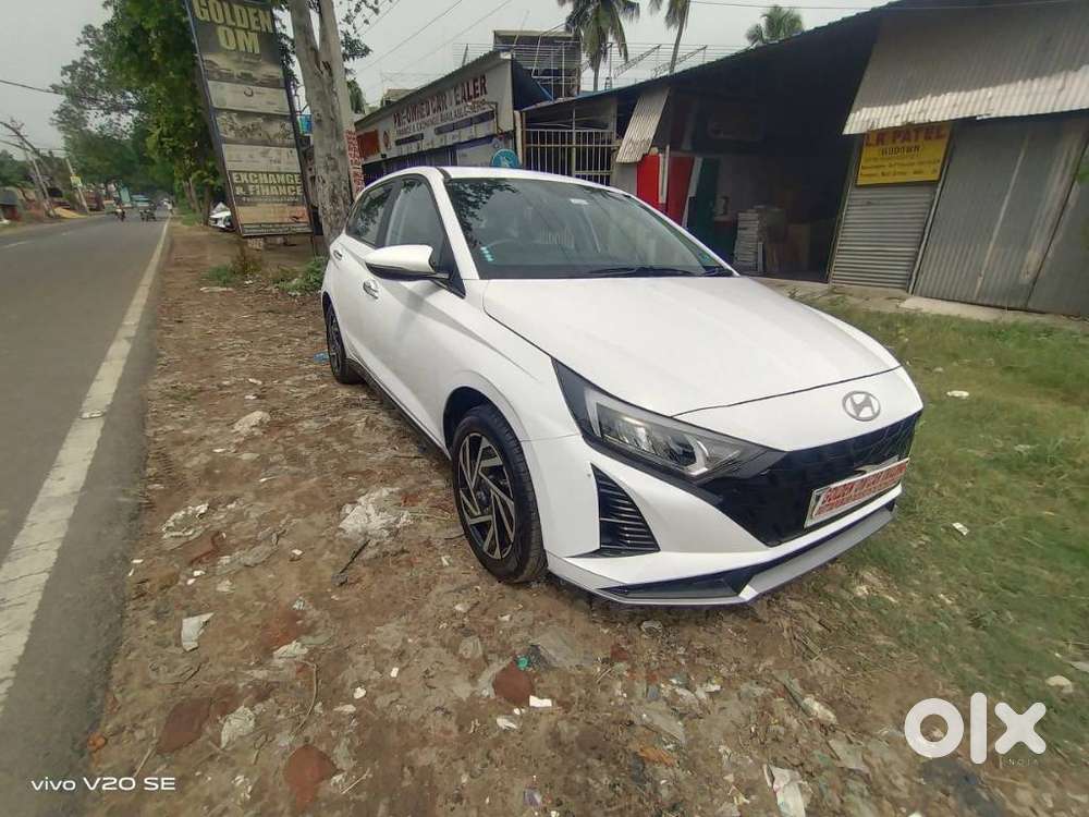 Hyundai I20 Asta (o) 1.2 Mt, 2024, Petrol