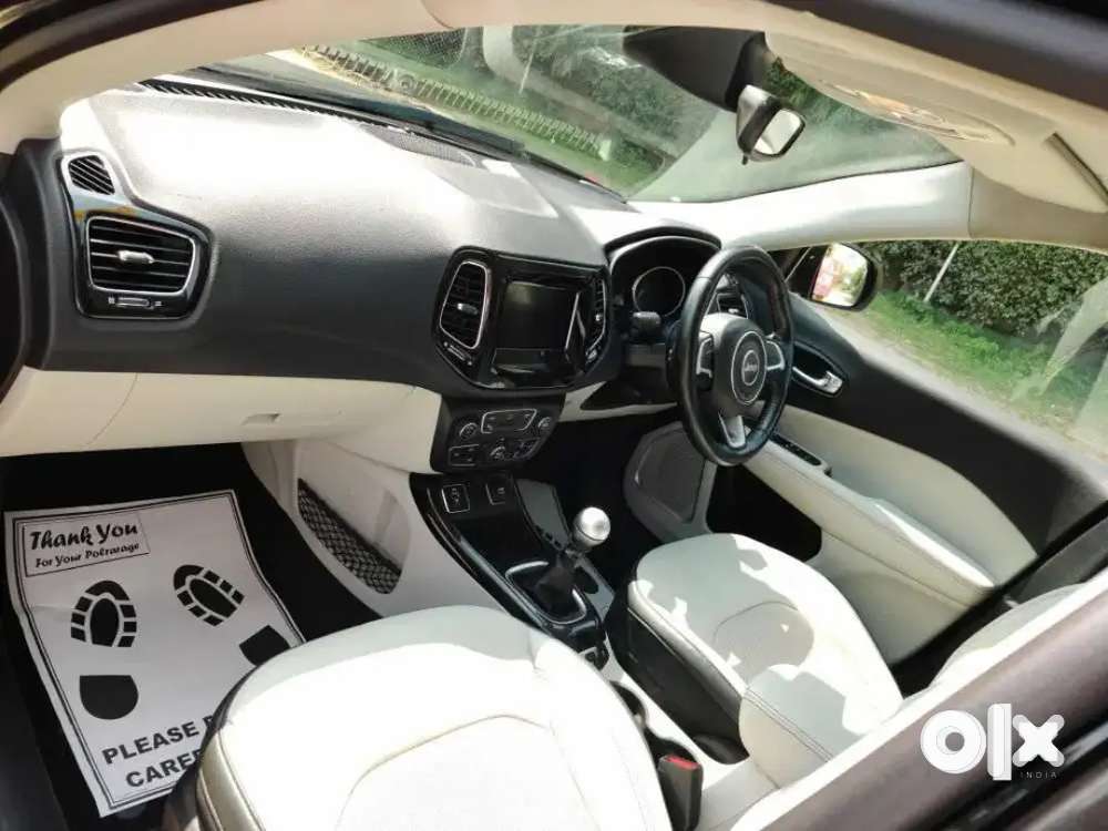 Jeep Compass, Complete Show Room Track