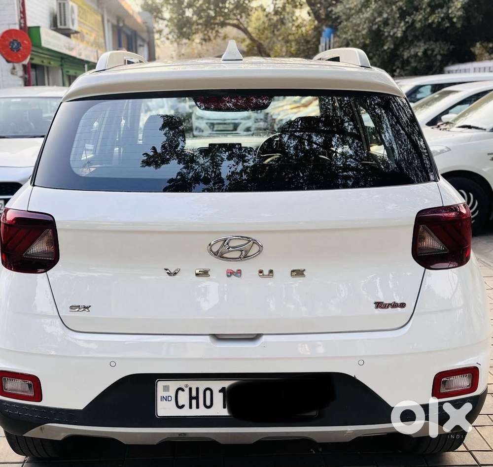 Hyundai Venue 1.0 Sx (o) Turbo Dct Dual Tone, 2019, Petrol