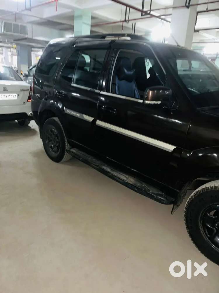 Tata Safari Storme 2013 Diesel Well Maintained
