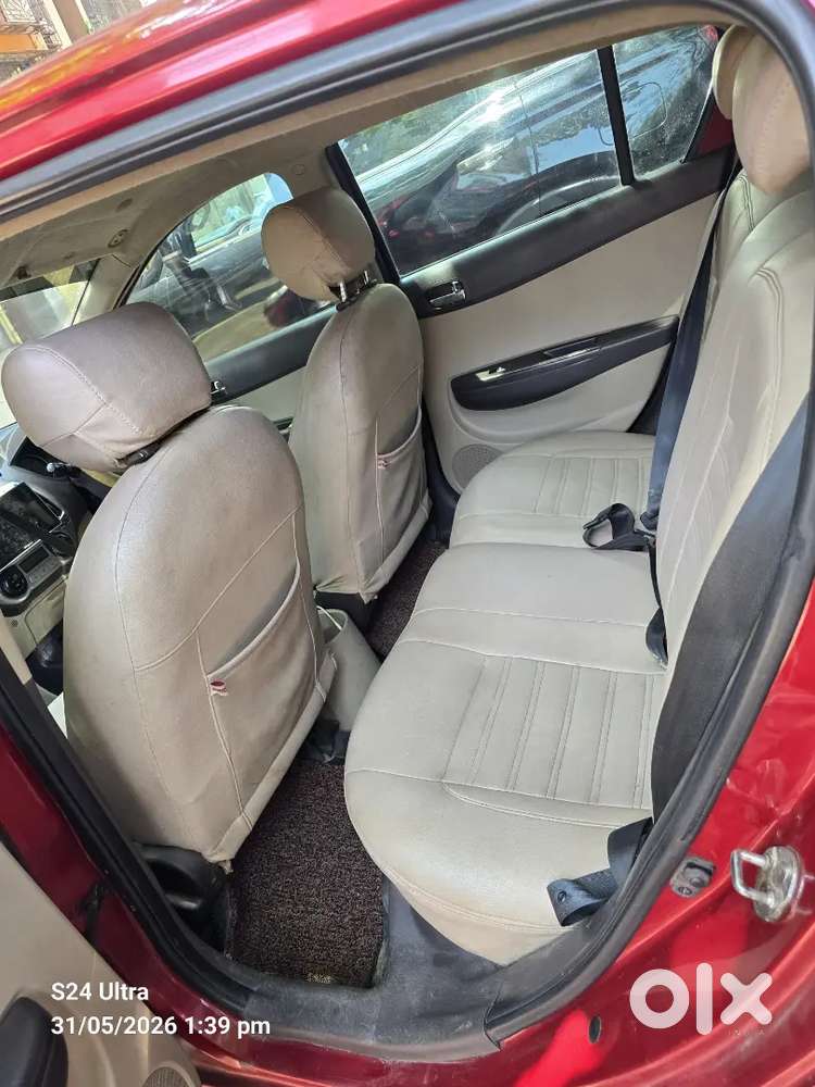 Hyundai I20 Asta At 2011