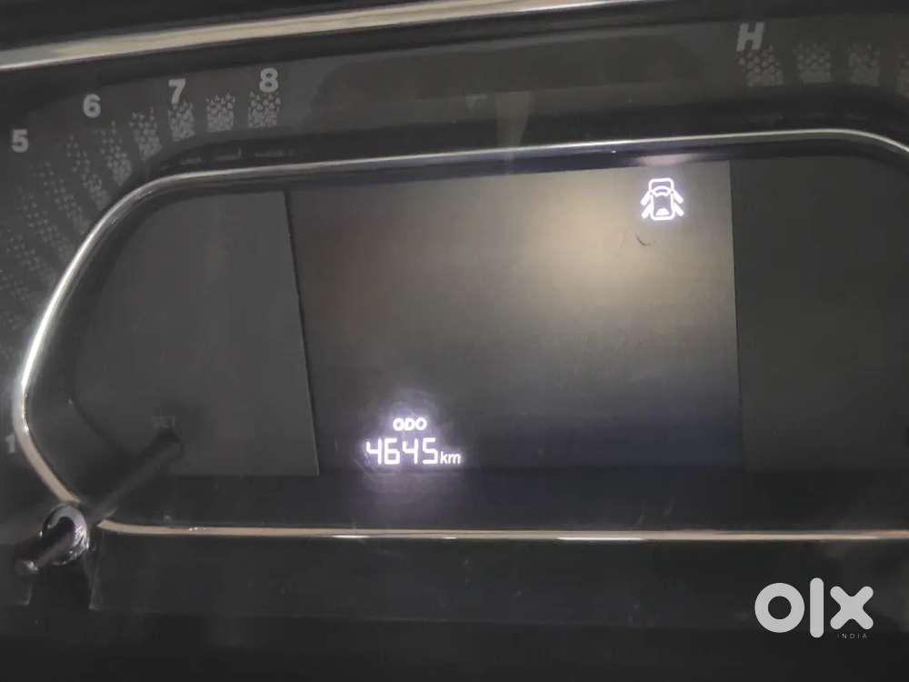 Less Than 5000 Km Driven With All Top Model Features