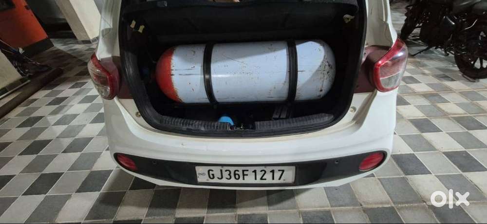 Hyundai Grand I10 2017 Cng & Hybrids Good Condition