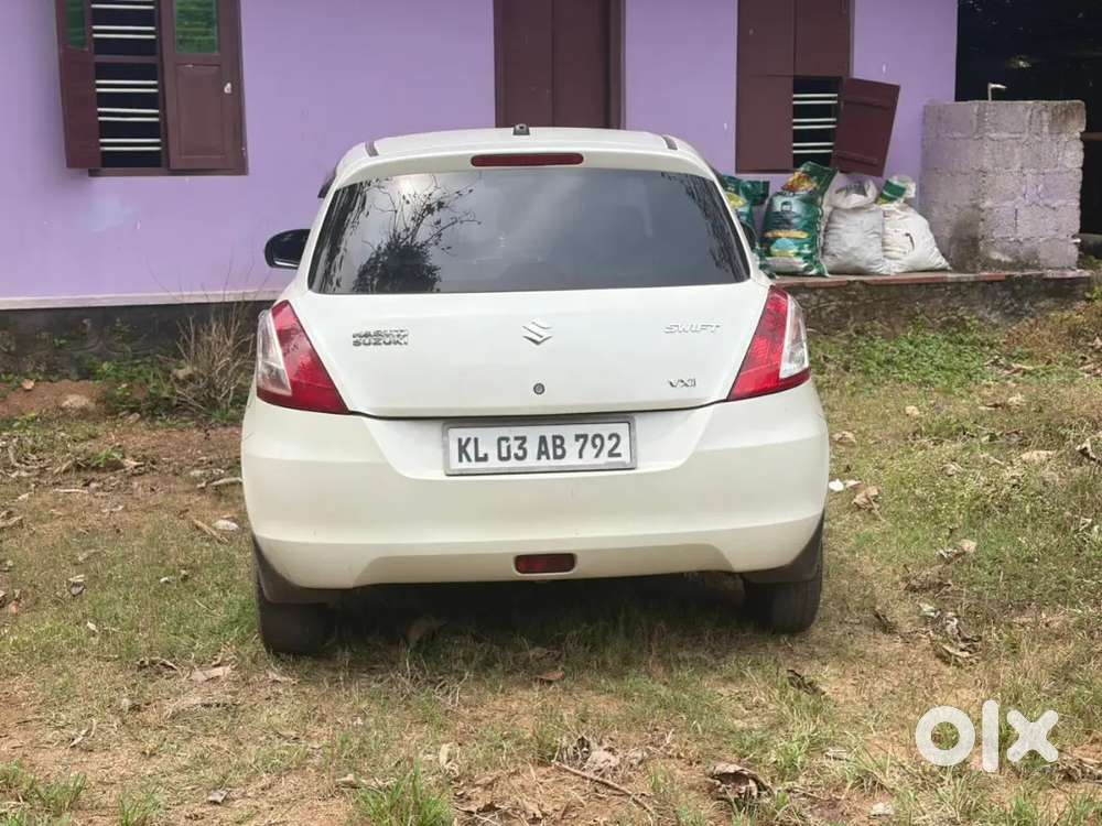 Maruti Suzuki Swift 2016 Petrol 128000 Km Driven