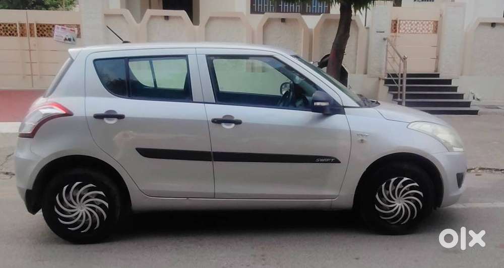Maruti Suzuki Swift Lxi Optional-o, 2013, Petrol
