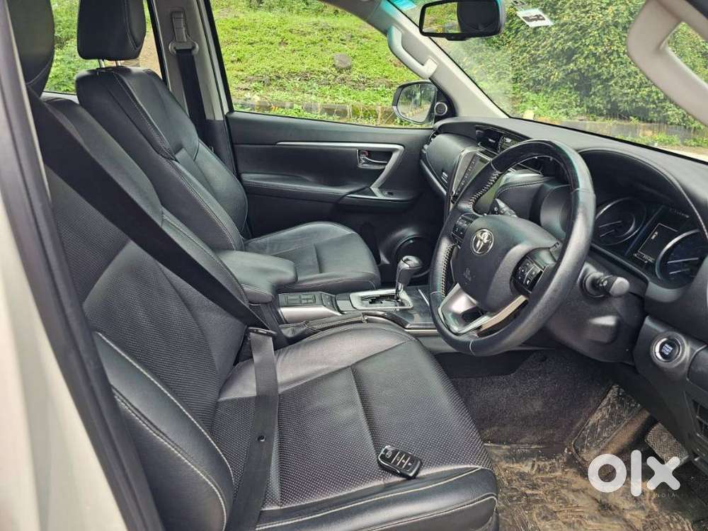 Toyota Fortuner 4x2 At 2.7 Petrol, 2022, Petrol