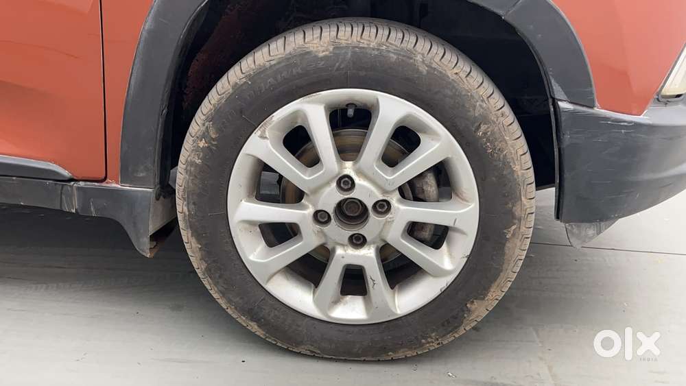 Mahindra Kuv 100 2016-2017 Mfalcon G80 K8, 2017, Petrol