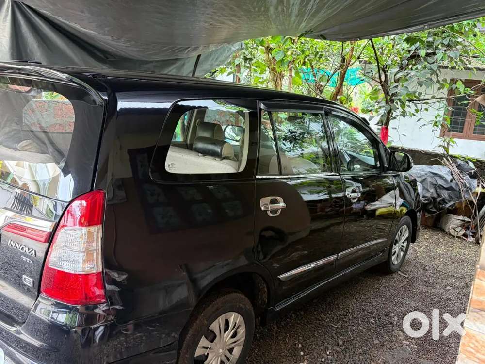 Toyota Innova 2011