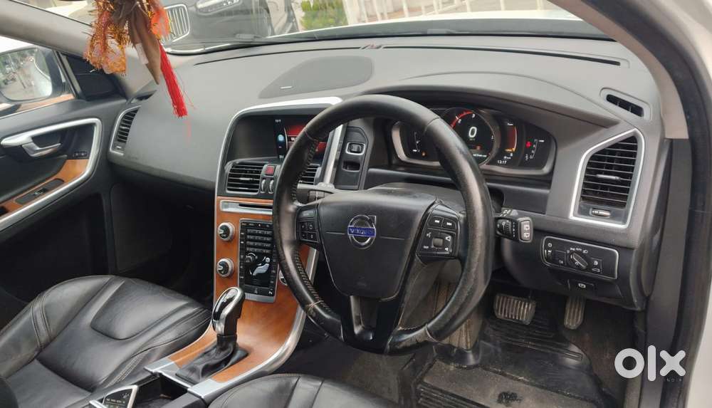Volvo Xc60 D5 Awd Automatic, 2017, Diesel