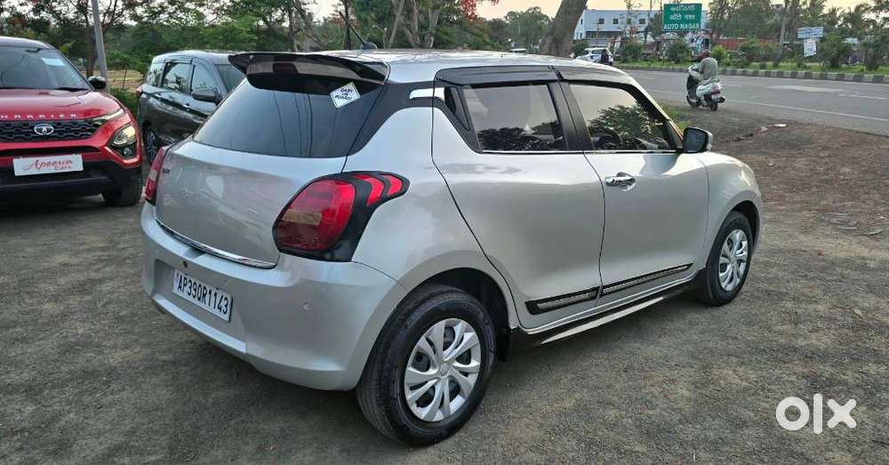 Maruti Suzuki Swift Vxi + Manual, 2022, Petrol