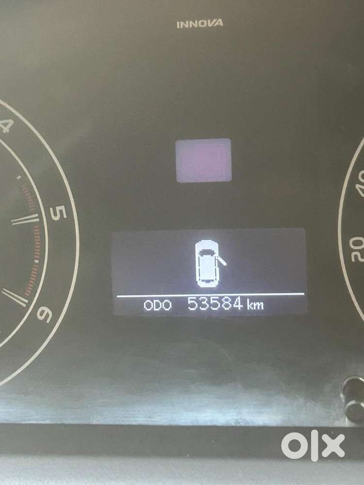 Toyota Innova Crysta 2017 Diesel Well Maintained