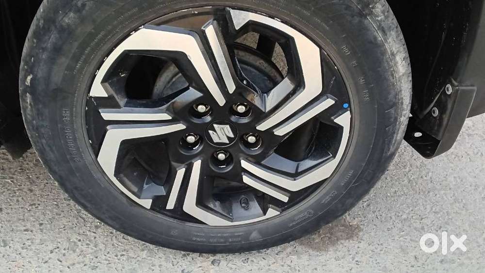 Maruti Suzuki Brezza Zxi Plus At, 2022, Petrol