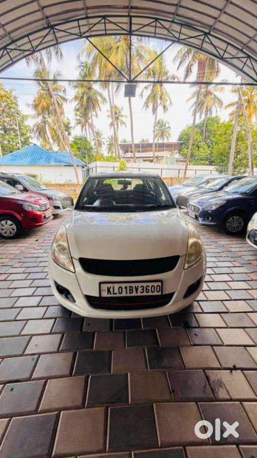 Maruti Suzuki Swift Vxi, 2015, Petrol