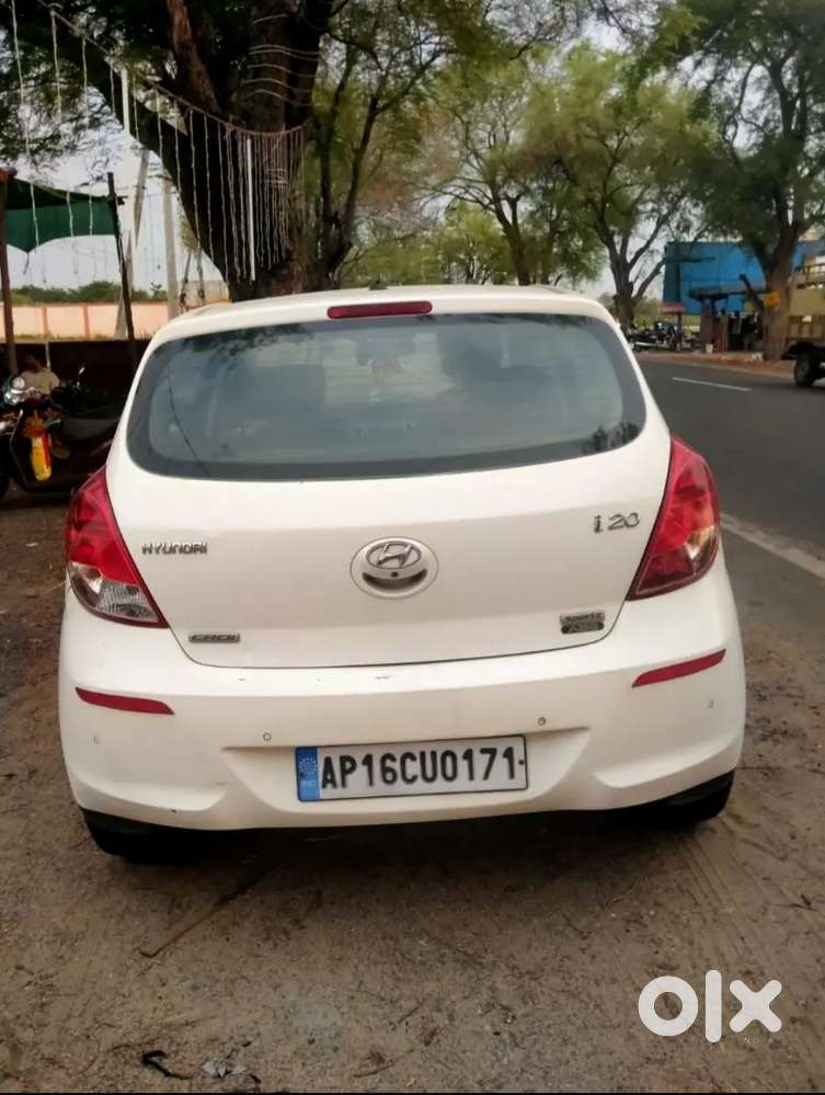 Hyundai I20 Spotz 2013 Variant