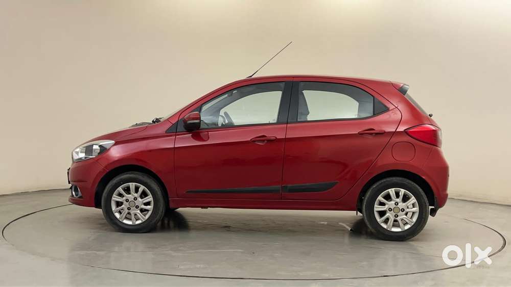 Tata Tiago Xza, 2017, Petrol