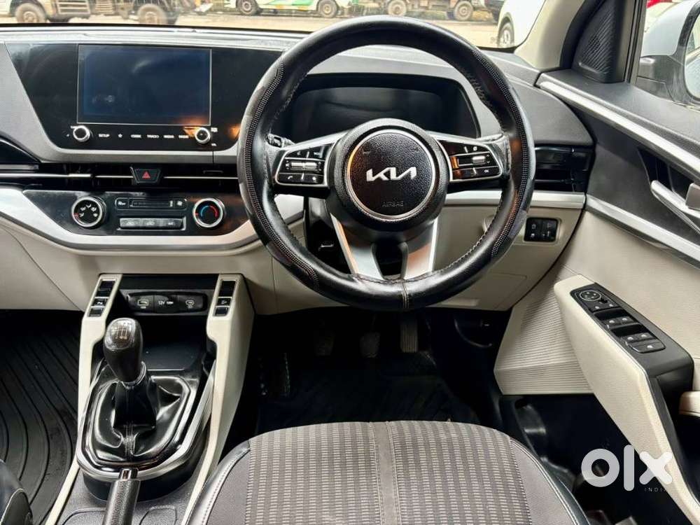 Kia Carens 1.5 Prestige 7 Str, 2023, Petrol