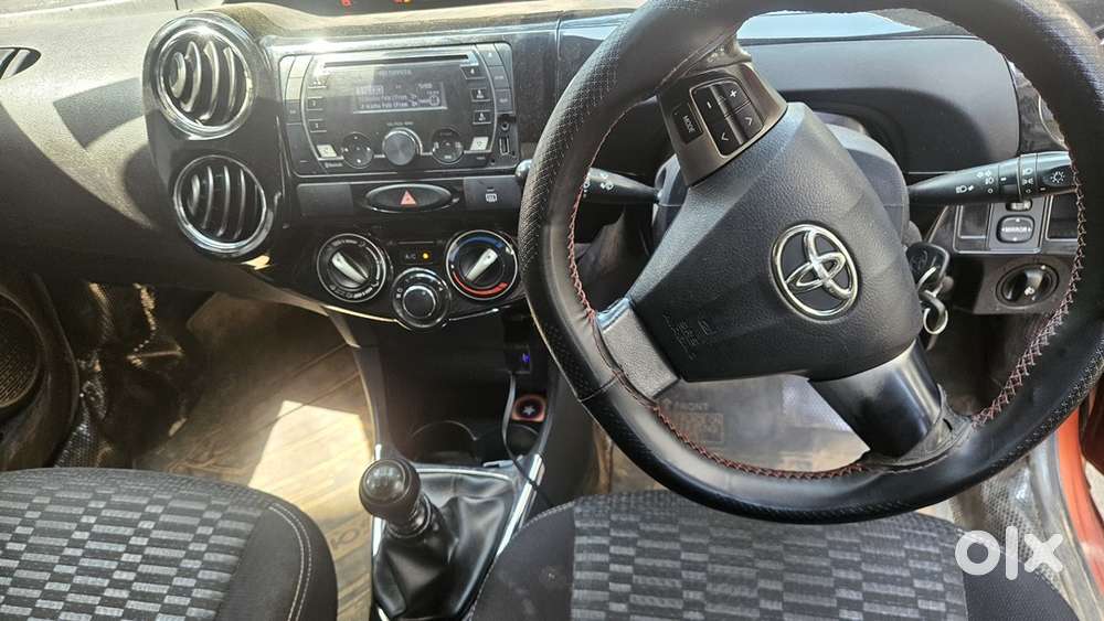 Toyota Etios Cross 2015