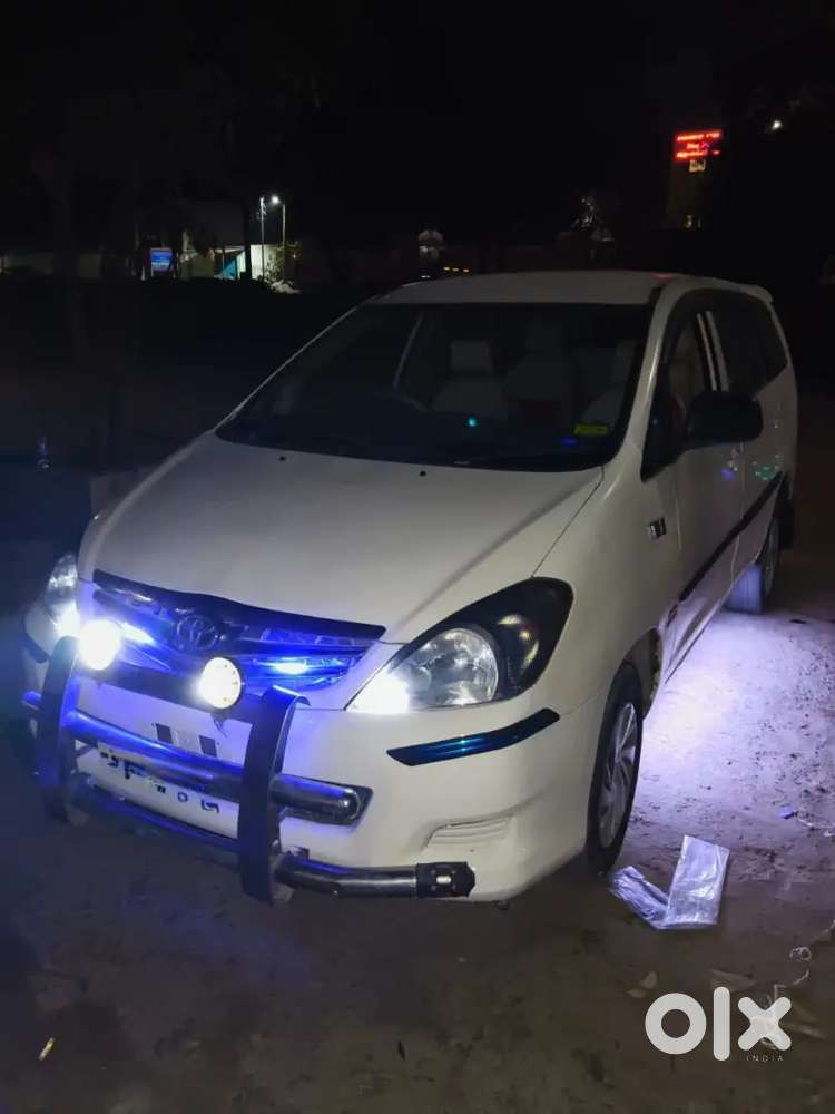 Toyota Innova 2007 Diesel 300000 Km Driven