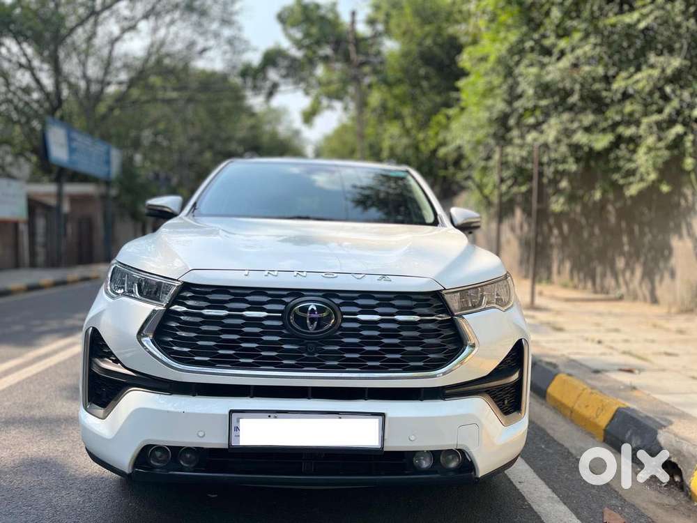 Toyota Innova Hycross 2.0 Zx (o) Hybrid 7 Str, 2024, Petrol