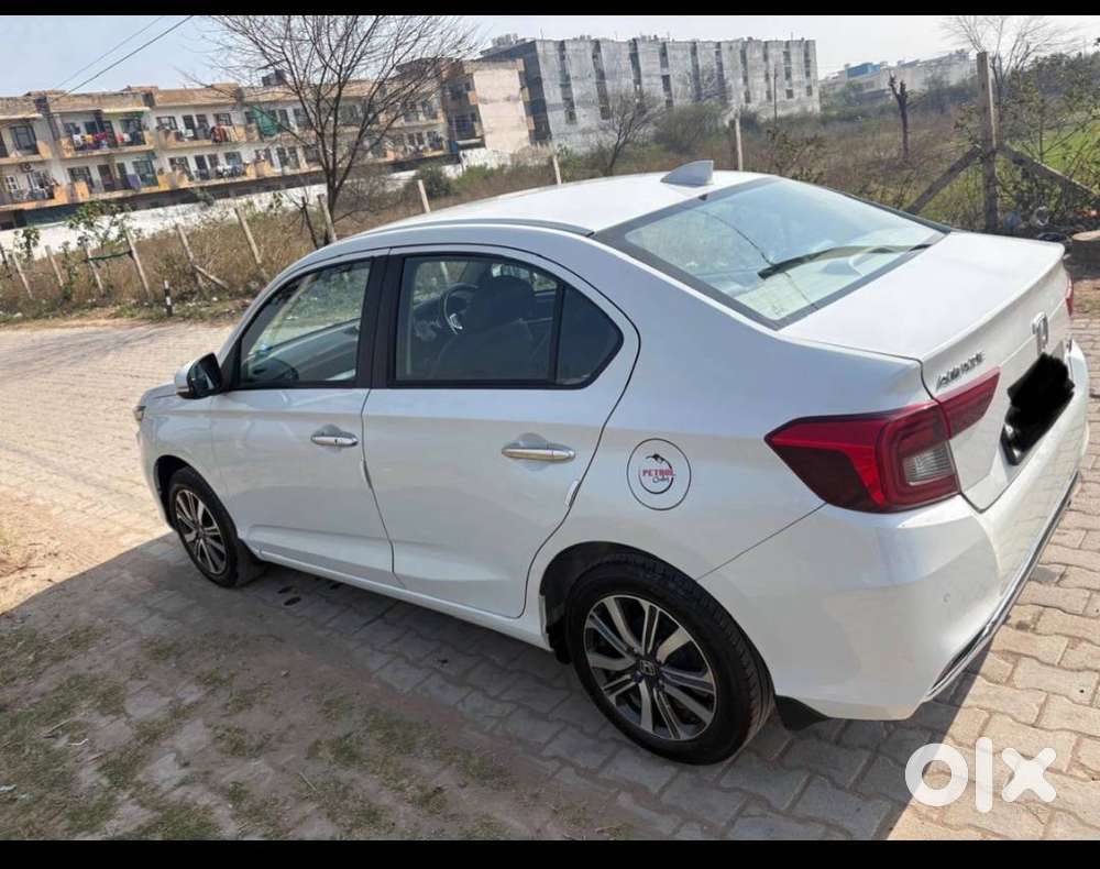 Honda Amaze 2023 Petrol 26650 Km Driven