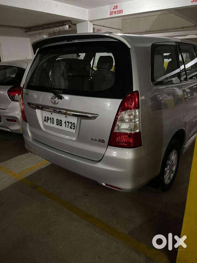 Toyota Innova 2.5v