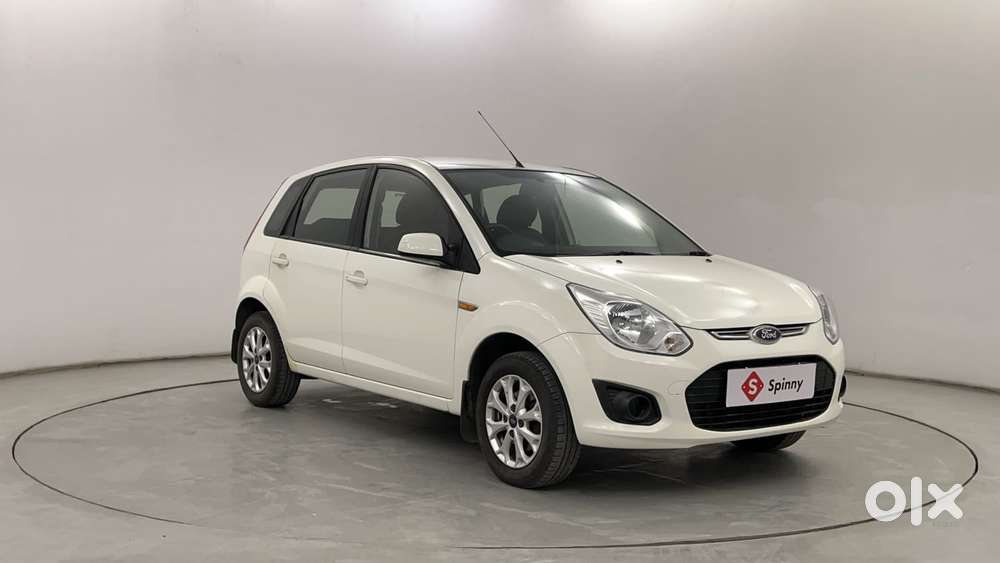 Ford Figo 2010-2012 Petrol Titanium, 2013, Petrol