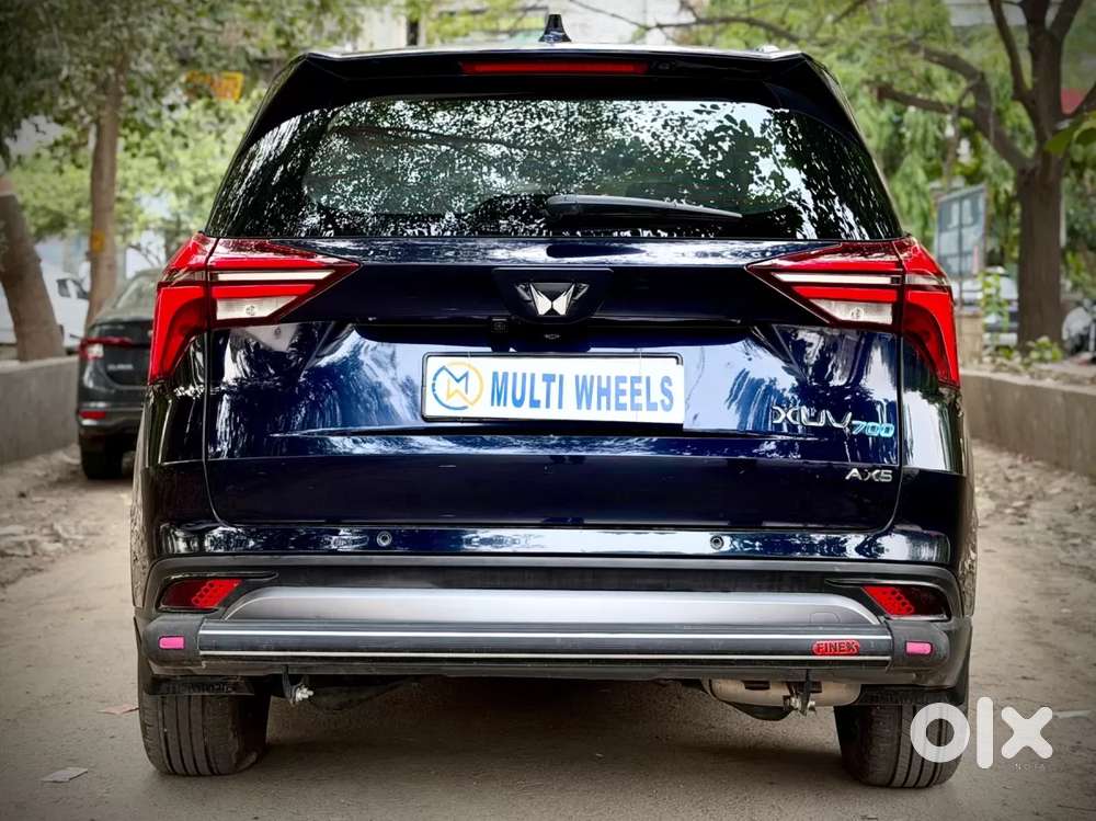 Mahindra Xuv700 2.0 Ax 5 Petrol Mt 7 Str, 2024, Petrol