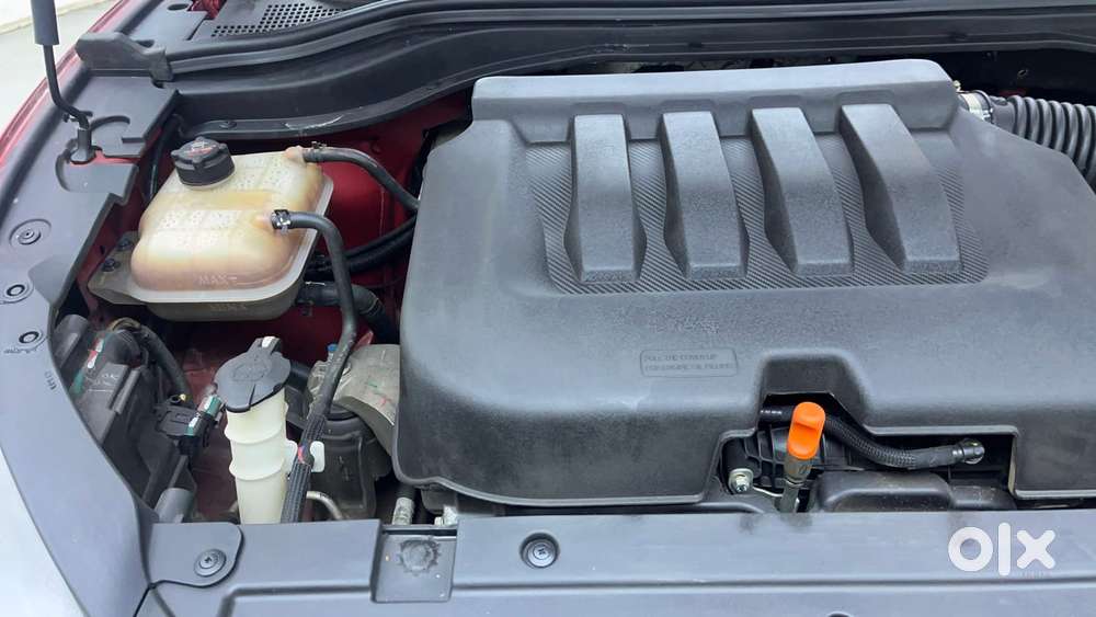 Mahindra Xuv700 2.0 Ax 5 Petrol At Str, 2023, Petrol