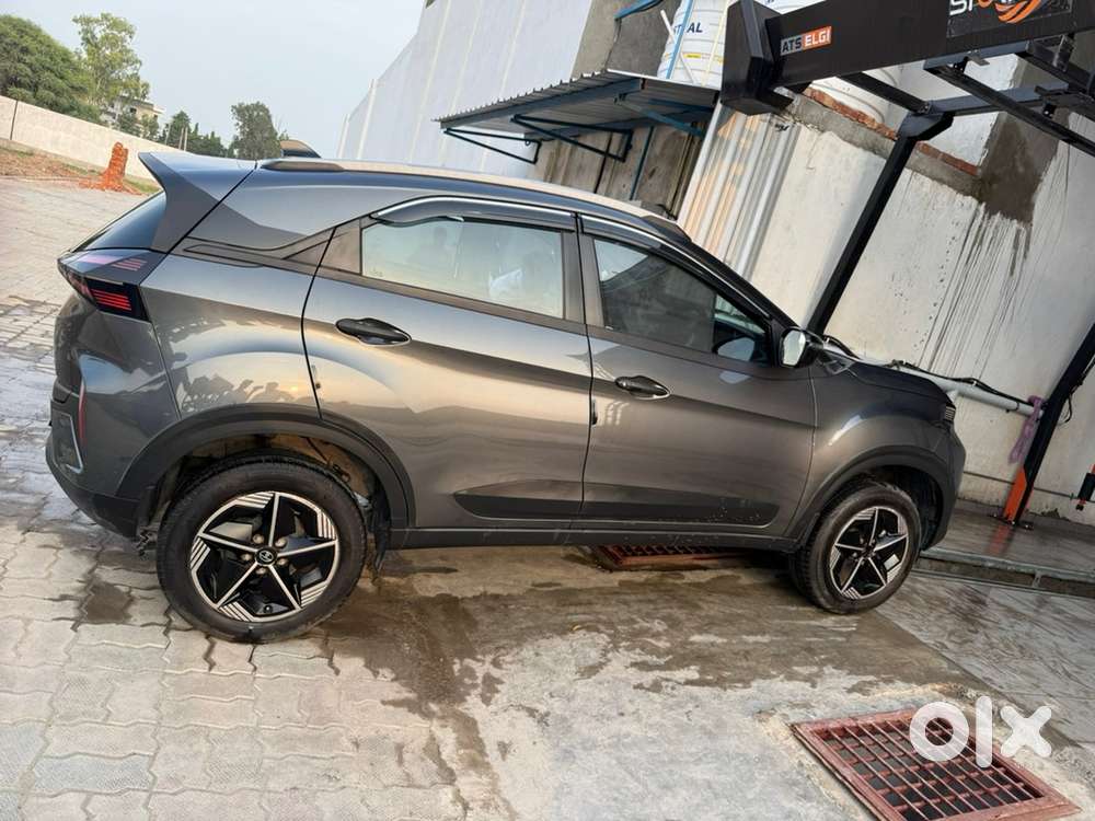 Tata Nexon 2025 Petrol