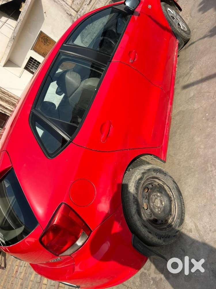 Volkswagen Polo 2011 -2031 Tak Valid Petrol 100000 Km Driven