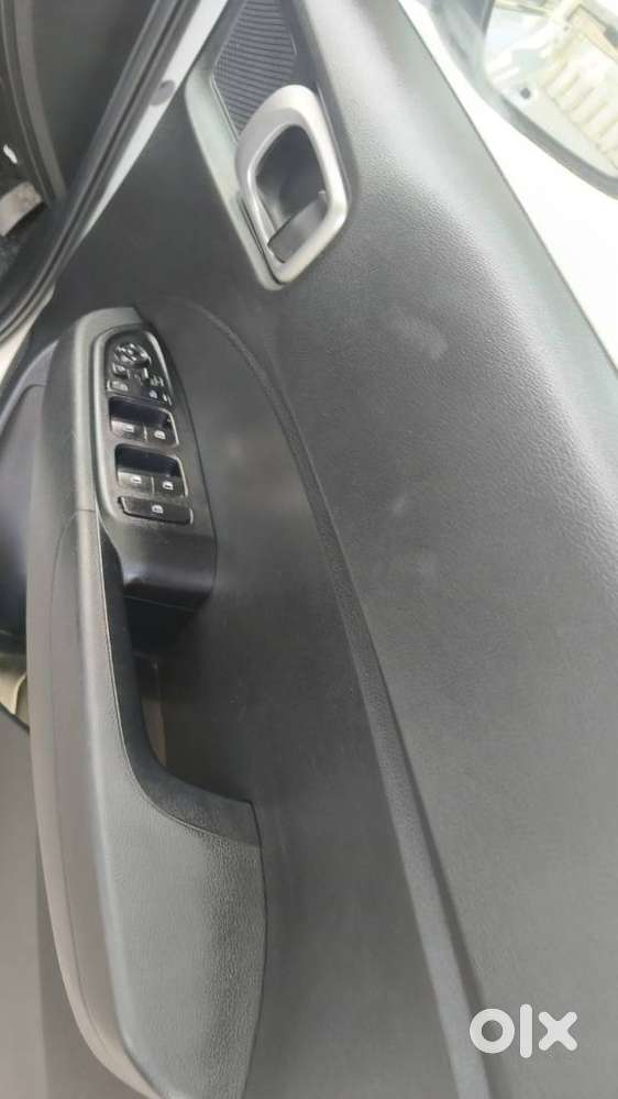 Hyundai Venue 1.2 S Plus, 2022, Petrol