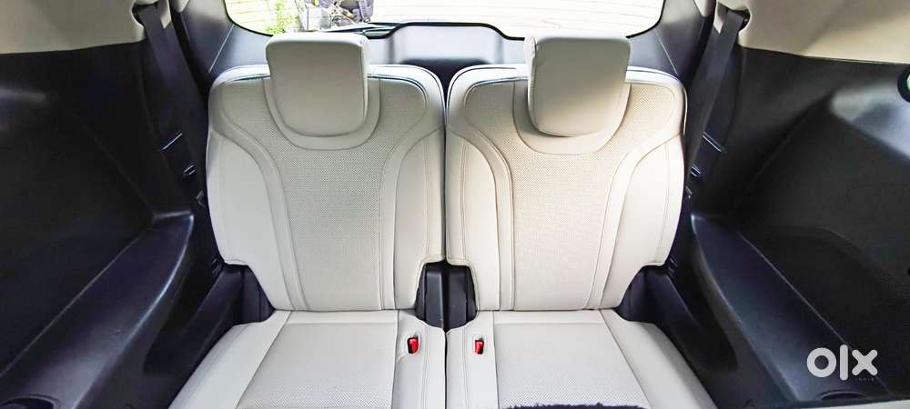 Mahindra Xuv700 2.2 Ax 7 Diesel At Luxury Pack Str Awd, 2024, Diesel
