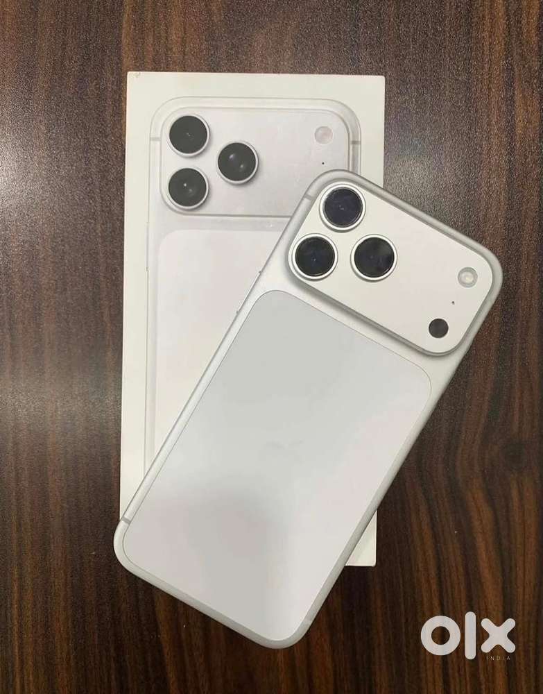 Iphone 17 pro 256 gb silver colour in new condition