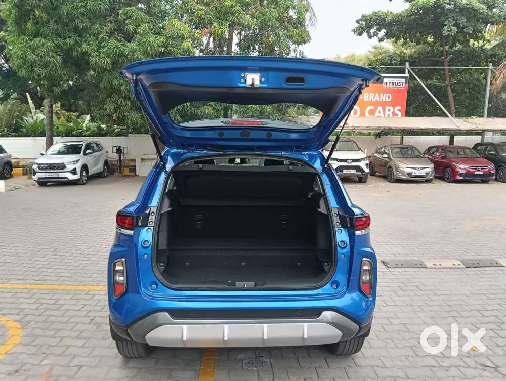 Toyota Urban Cruiser Hyryder 1.5 V Hybrid, 2025, Petrol