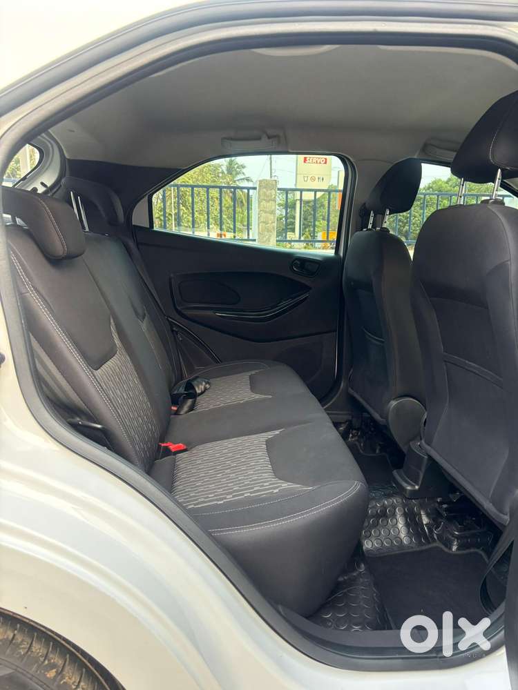 Ford Figo 2012-2015 Petrol Titanium, 2020, Petrol