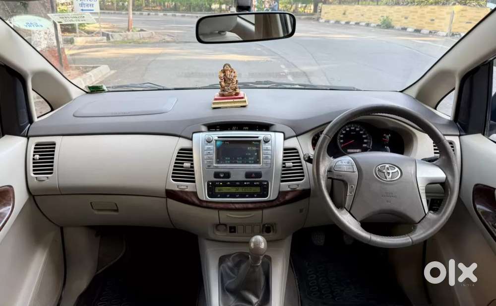 Toyota Innova 2.5 Vx 7 Seater Bs Iv, 2012, Diesel