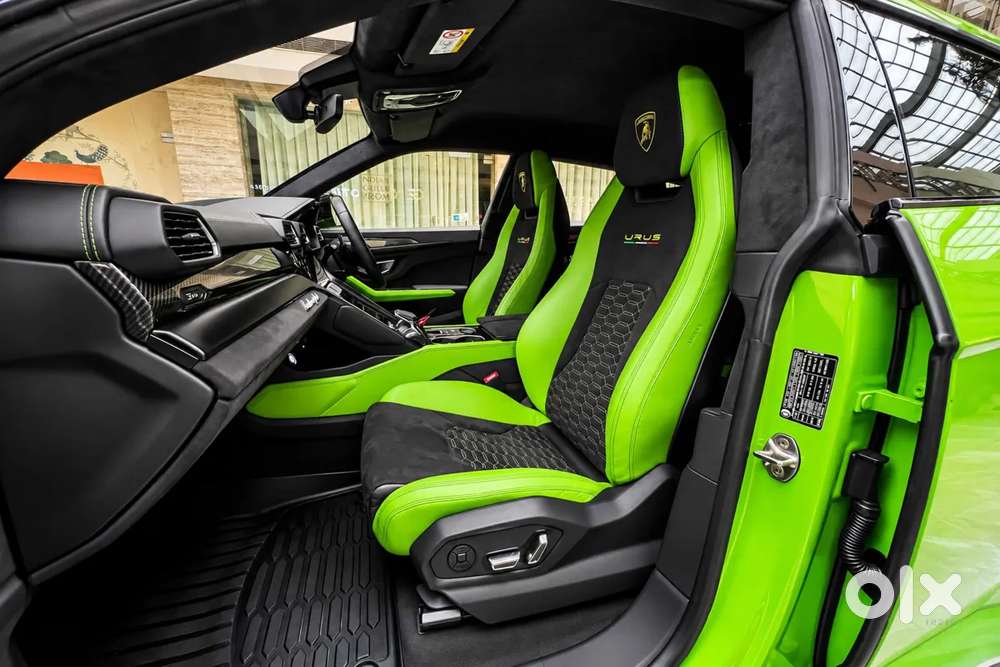 Lamborghini Urus, 2022, Petrol