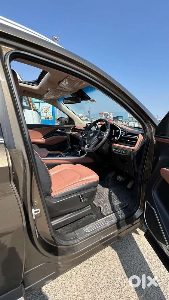 Mg Hector Plus 2023 Cng & Hybrids 23000 Km Driven