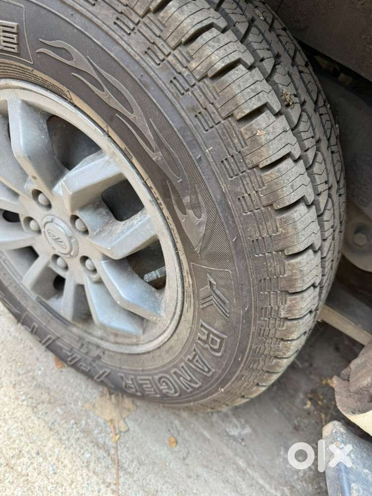 Mahindra Tuv 300 2019