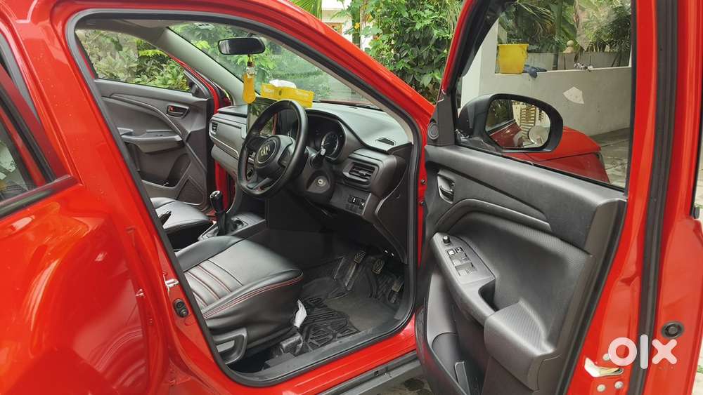2023 Maruti Brezza Lxi Petrol Manual  33,211 Km