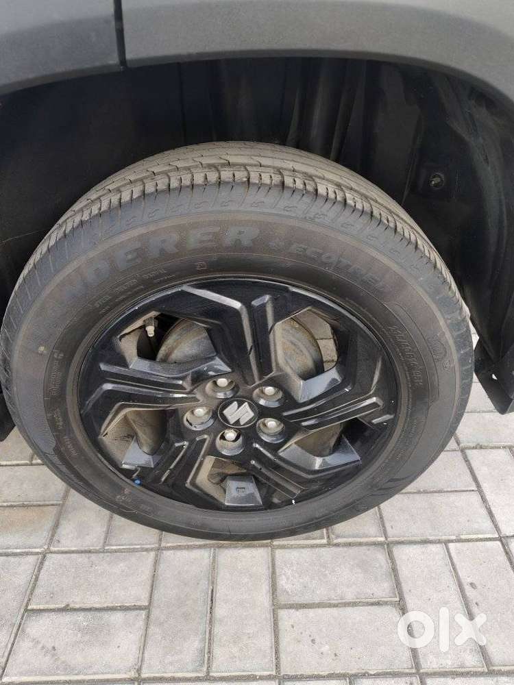 Maruti Suzuki Brezza 1.5 Zxi Smart Hybrid Dual Tone, 2023, Petrol