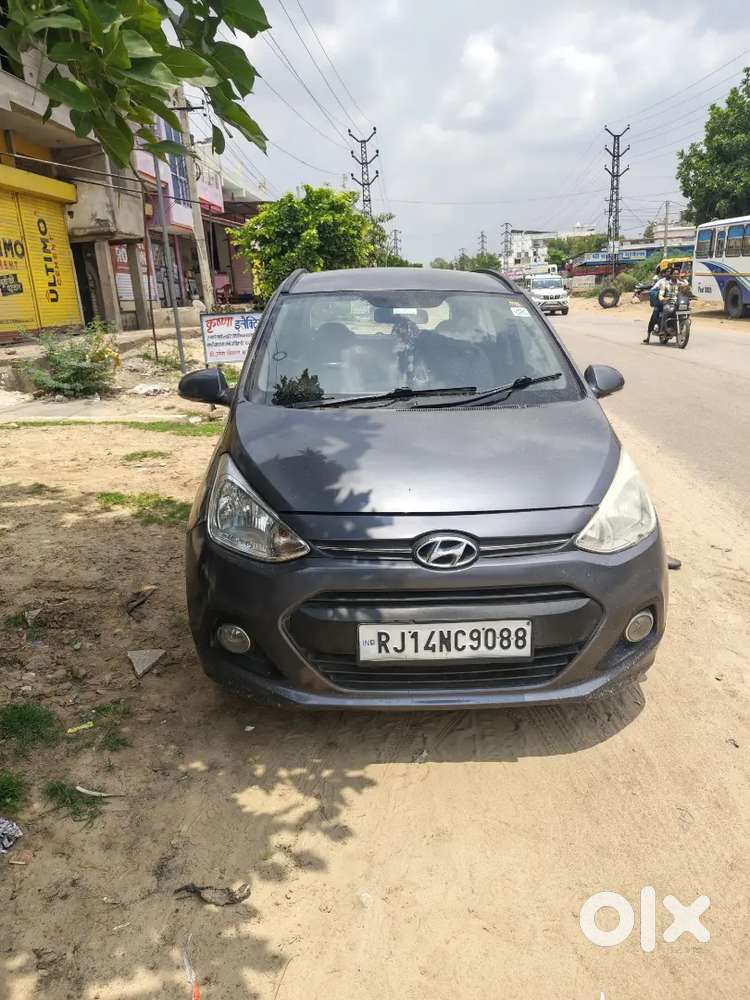 Hyundai Grand I10 Sportz 2016 Year Car