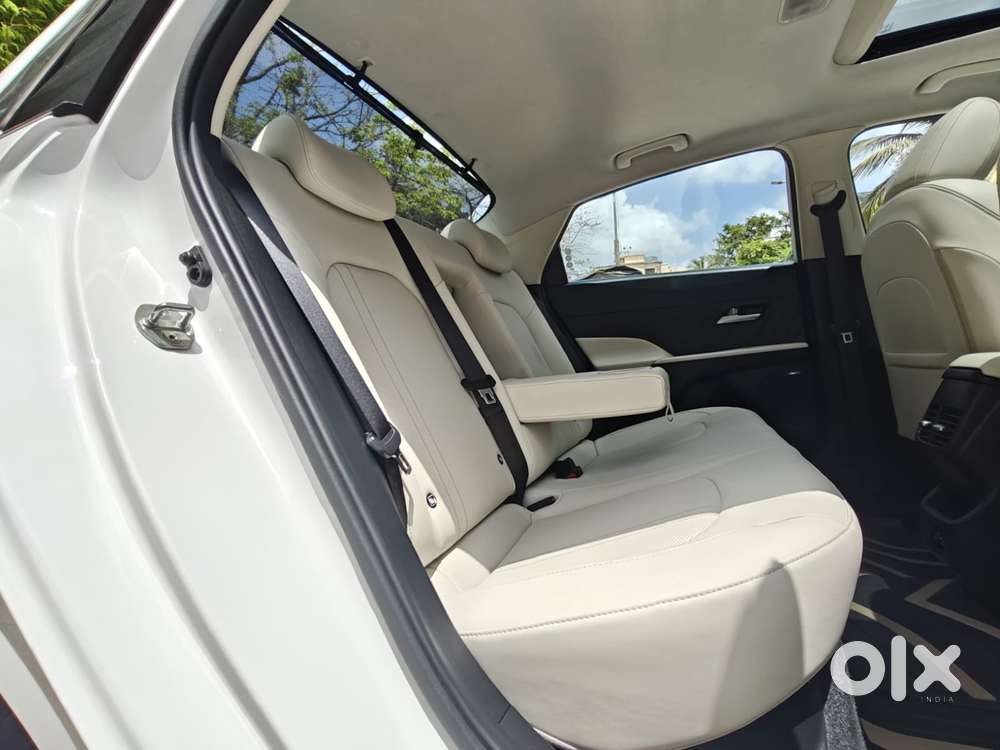 Hyundai Verna 1.5 Sx (o) Ivt, 2024, Petrol