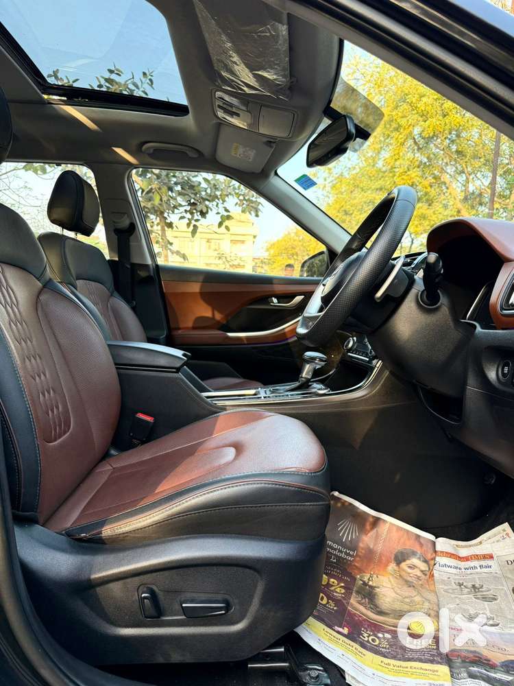 Hyundai Alcazar 2.0 Signature (o) Petrol At 7 Str, 2022, Petrol